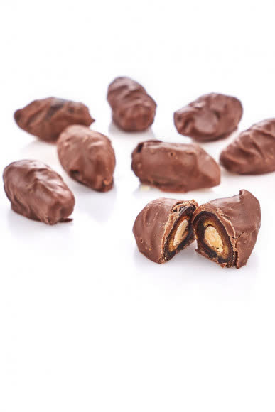 Финики с миндалем в шоколадной глазури Findi MILK 150 гр (упаковка 50 шт)